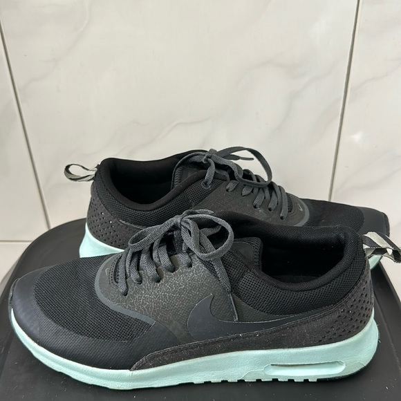 Nike Air Max Thea - Picture 2 of 11